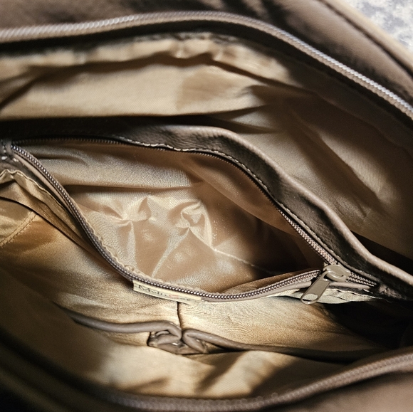 MultiSac bag with neutral background tan and brown vinyl purse - Picture 7 of 10